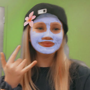 Meet your Posher, Farrah